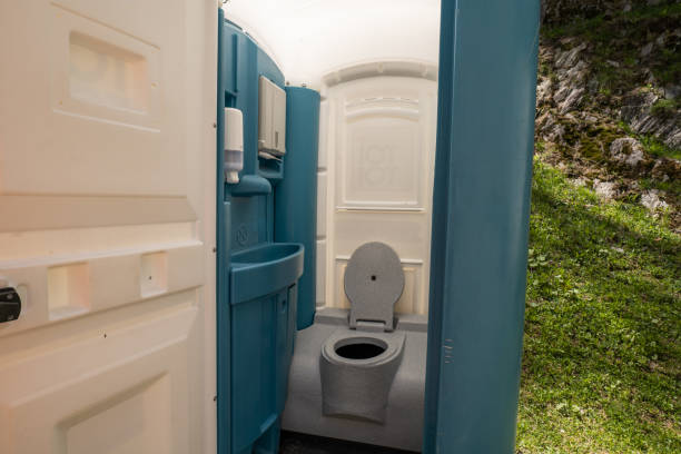 Portable Toilet Options We Offer in Yosemite Lakes, CA